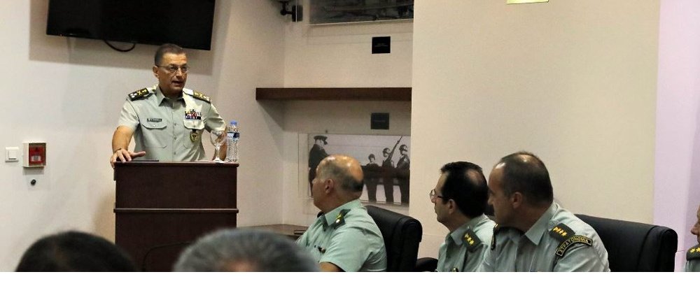Παρουσία Αρχηγού ΓΕΣ στο Επιμορφωτικό Σεμινάριο Διοικητών Σχολών του Στρατού Ξηράς